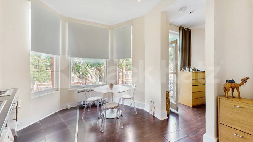 Modern Apartment Sutherland Avenue, Maida Vale